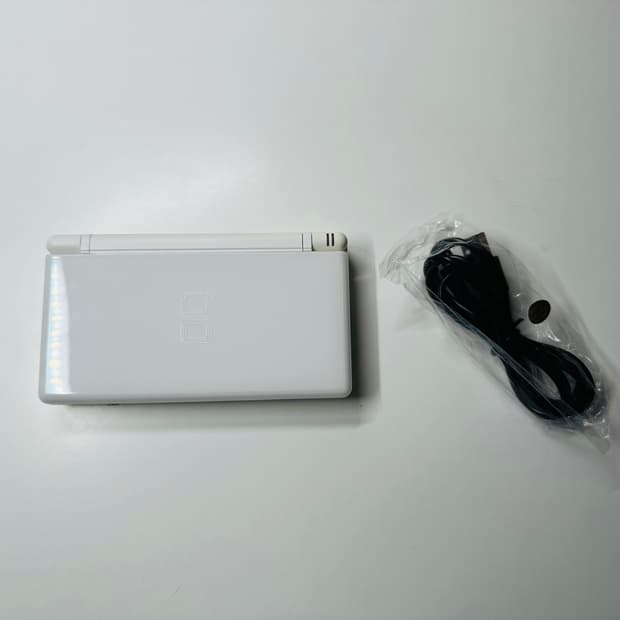 닌텐도 DS Lite 크리스탈 화이트 일판 판매 (게임보이, GBA)