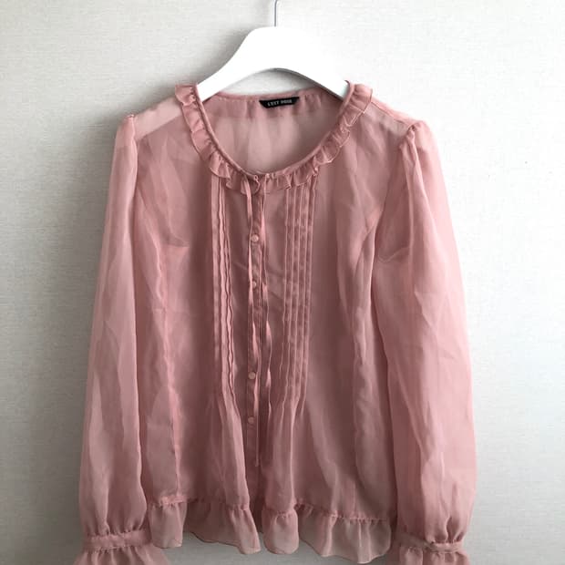 모리걸 핑크 핀턱 프릴 블라우스