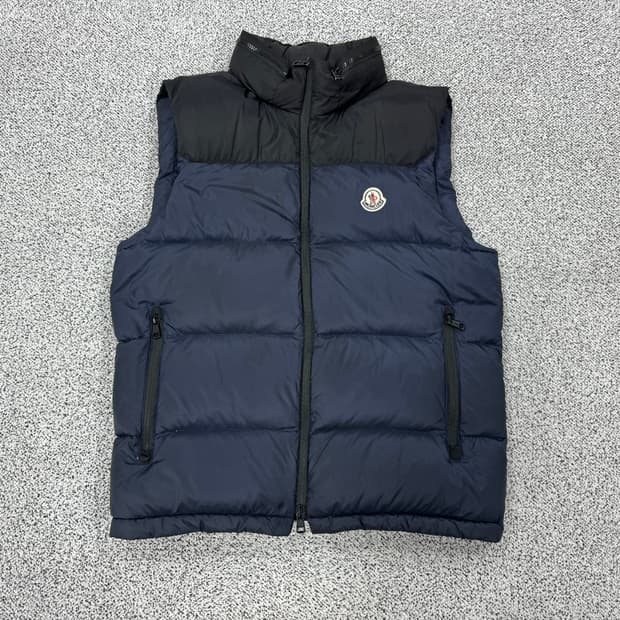 몽클레어 오프리스 다운베스트