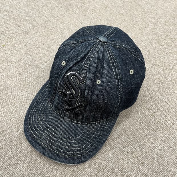 MLB navy cap
