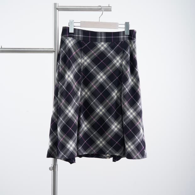Burberry 런던라벨 노바체크 울 미디 스커트
