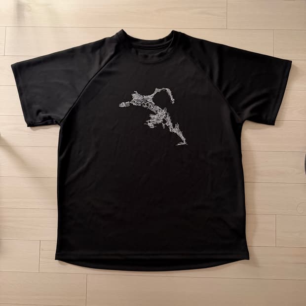 컨텐트먼트 러닝 티 TANAKSHIHA Tee BLACK (L)