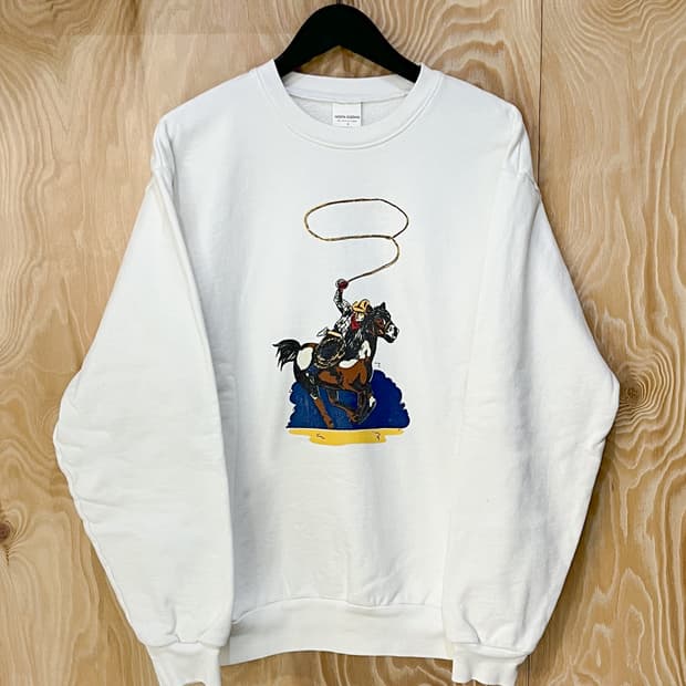 눈 군 랭글 EM 스웻셔츠