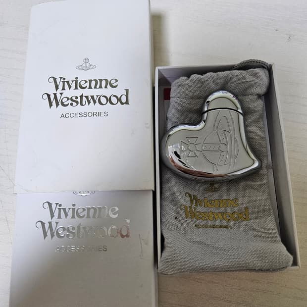 비비안 웨스트우드 하트라이터 실버