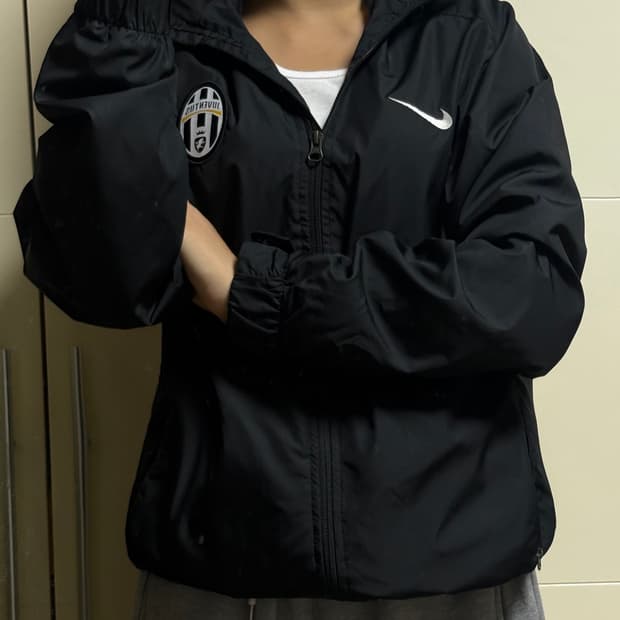 나이키 유벤투스 바람막이 