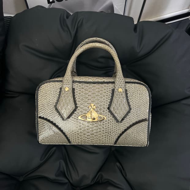 비비안웨스트우드 가방