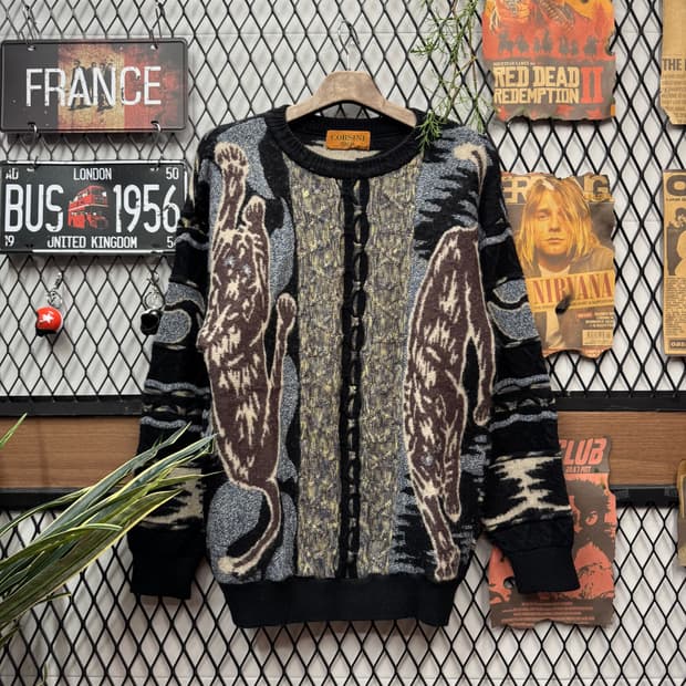 90s ITA VINTAGE 울 니트 사이드 호랑이 자수 포인트 블랙