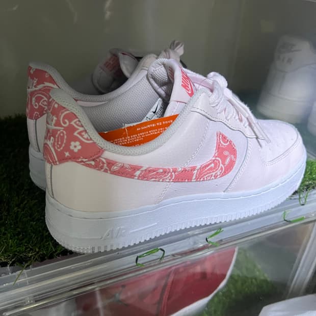 나이키 페이즐리 에어포스 245