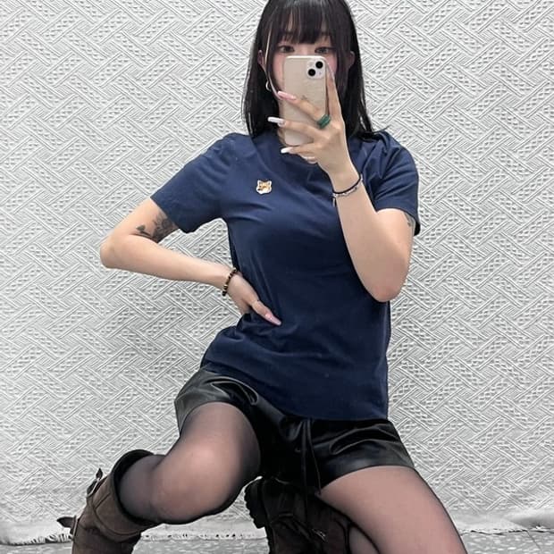 메종키츠네 빈티지 캐주얼 싱글 폭스헤드 슬림핏 반팔티 S C13229