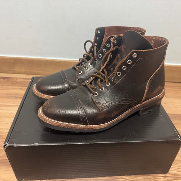 써스데이 부츠 뱅가드 왁스드 카카오 10