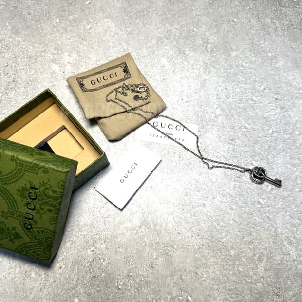 구찌 더블 키 목걸이 풀박스 무료배송