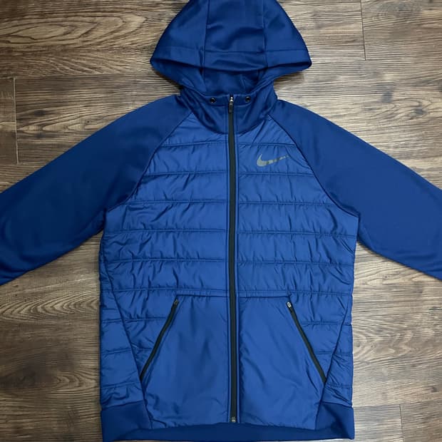 나이키 써마 윈터라이즈 풀집 후디 패딩 자켓