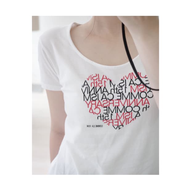 COMME CA ISM white graphic heart tee