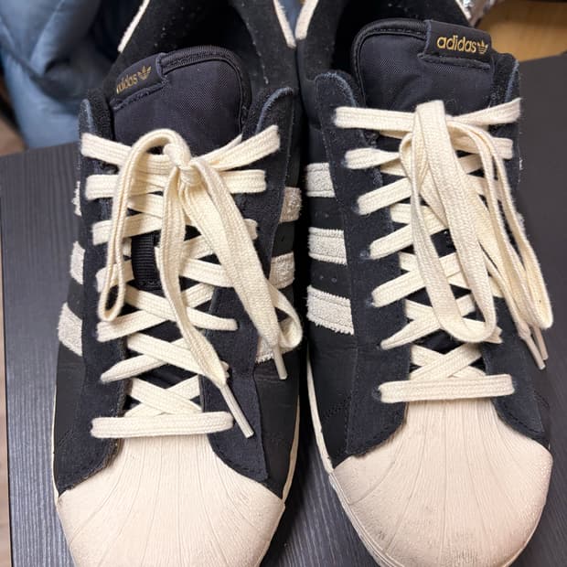 아디다스 슈퍼스타 82 블랙 화이트290