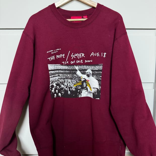 슈프림 안티히어로 맨투맨