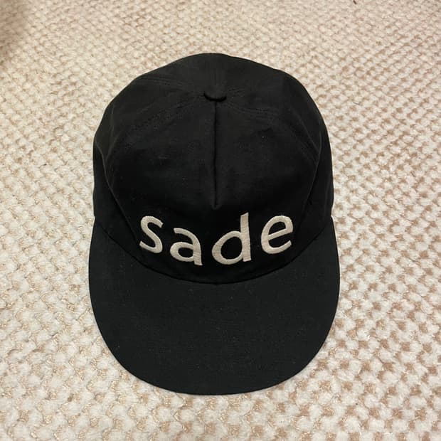 도넛리벤지 샤데이 볼캡 Sade