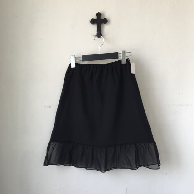 Layered point skirt