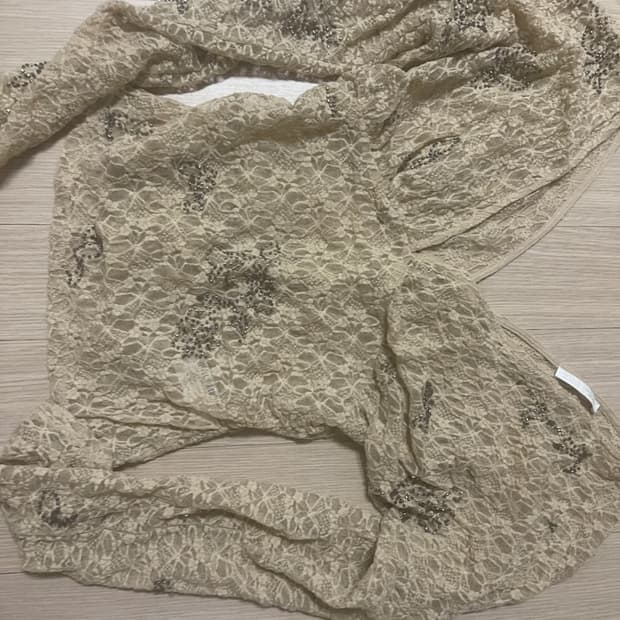 자라 비즈 레이스 탑