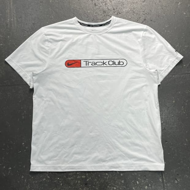 105 나이키 드라이핏 러닝 트랙클럽 반팔티 