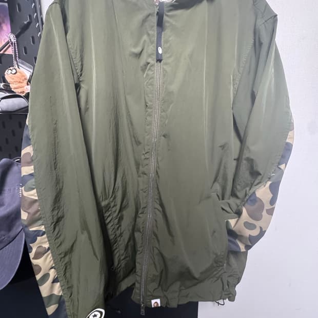 베이프 바람막이