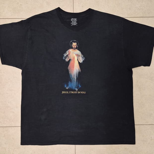 Divine Mercy Jesus &
Holy Quote T-Shirt