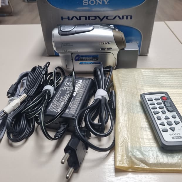 소니 캠코더 DCR-DVD403