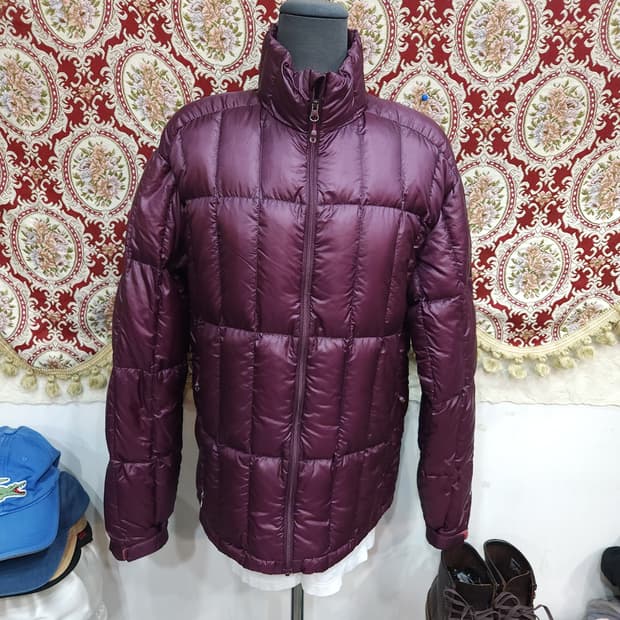 몽벨 1000필 구스 경량 패딩 점퍼
​
