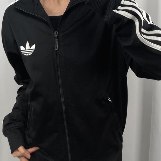 아디다스 파이어버드 블랙 트랙탑 져지