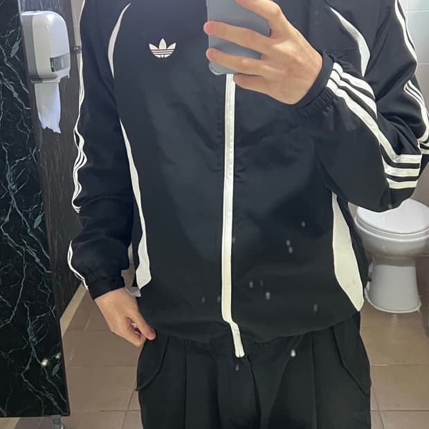 [거의 새것] 아디다스 트랙탑
