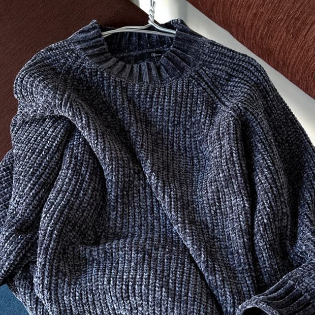 Shine fabric mock neck heavy knit P/O