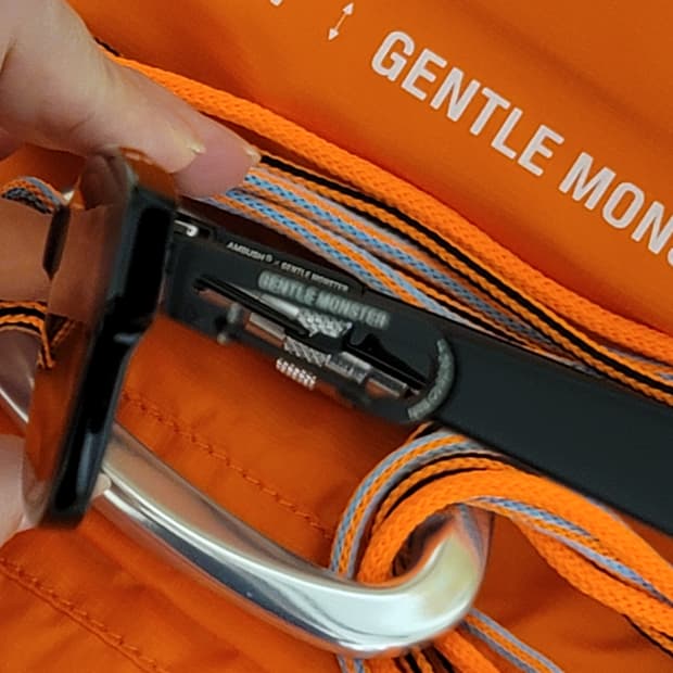 젠틀 몬스터 x 앰부쉬 카라비너 1 01(OR) 판매