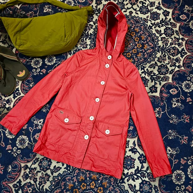라코스테(Lacoste) 후드 레인 자켓
XS size