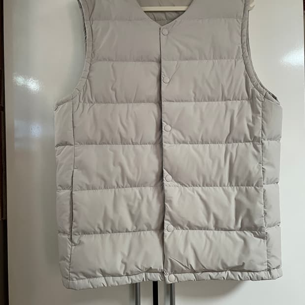 스파오 라이트다운 패딩 조끼