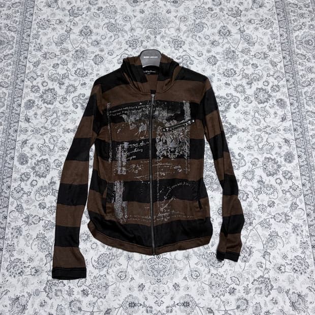 In the attic stripe chain hood zip