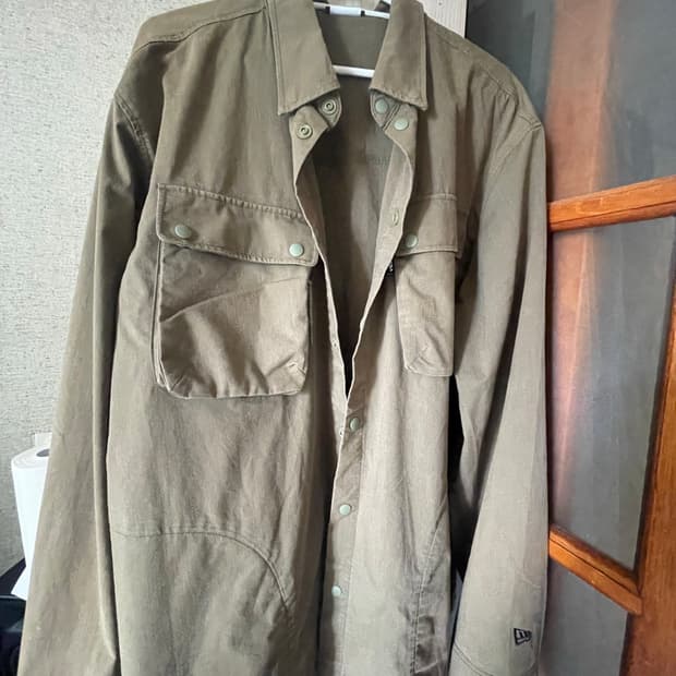 뉴에라 셔츠