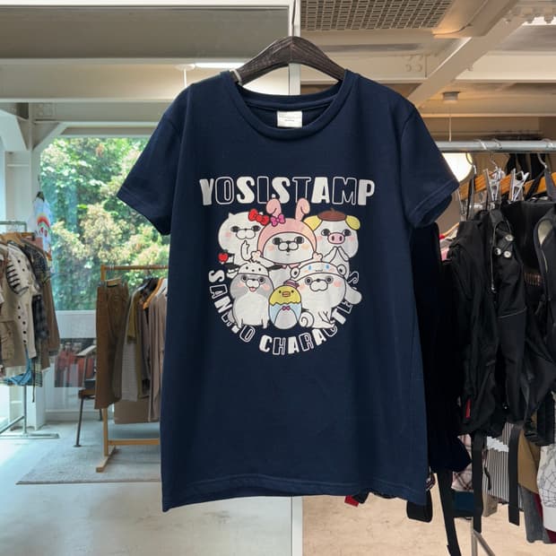 요시스탬프 산리오 티셔츠