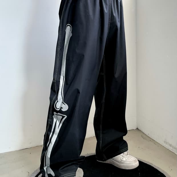 매드터프 컴패스 스켈레톤 사이드 본 우븐 팬츠