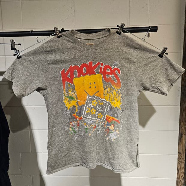 캐피탈 쿠키 반팔 티셔츠