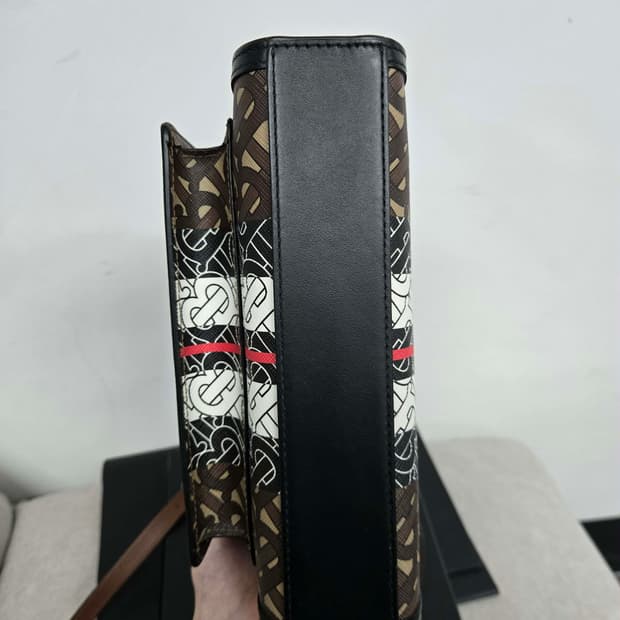 [보증서 정품] 버버리 스프라이트 숄더백