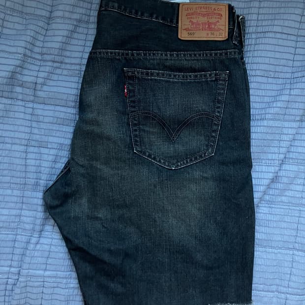 (36) 리바이스 569 흑청 반바지
