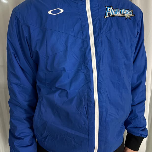 NPB 오클리 홋카이도 니혼햄파이터스 라이트패딩자켓 xl