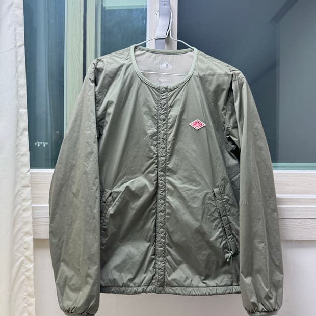 단톤 인슐레이션 노카라 자켓