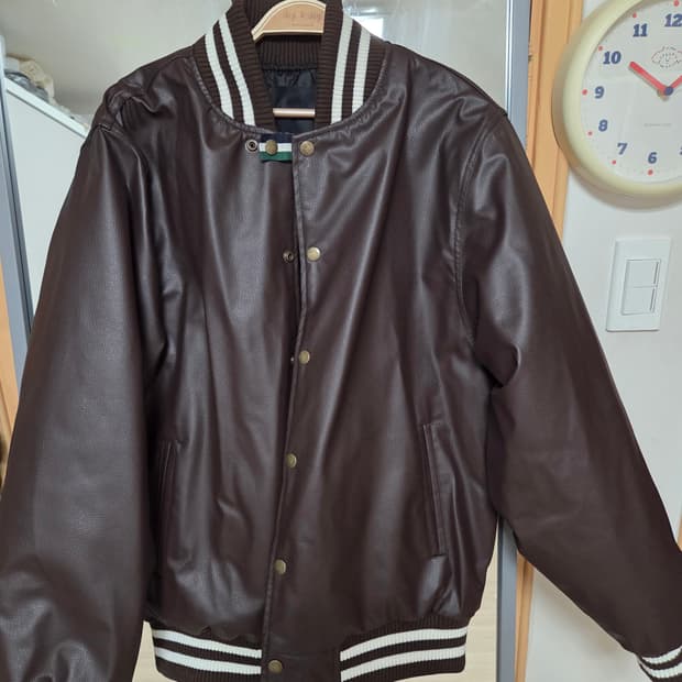 페프스튜디오 레더 바시티 자켓