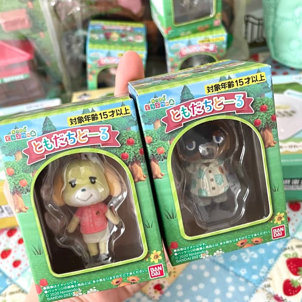 (미개봉) 동물의숲 토모다치돌 여울 너굴 피규어 일괄