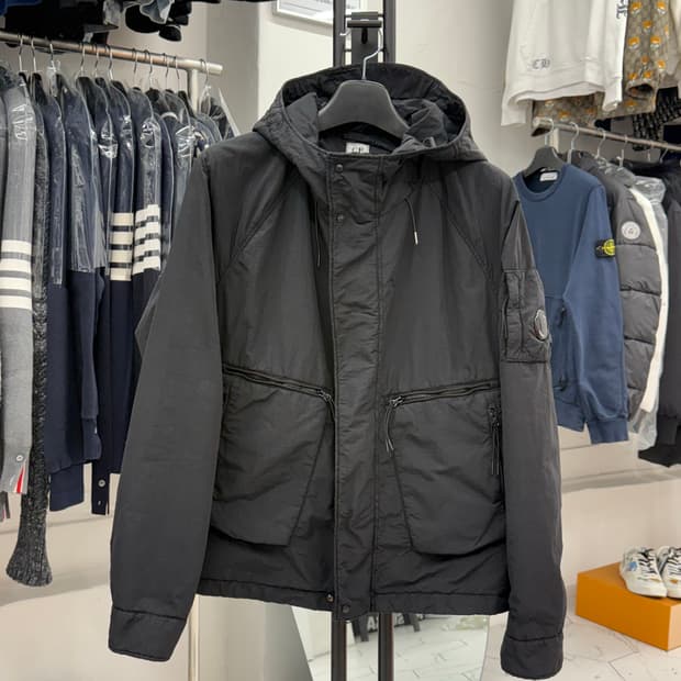 [50] CP컴퍼니 나일론 프리마로프트 자켓