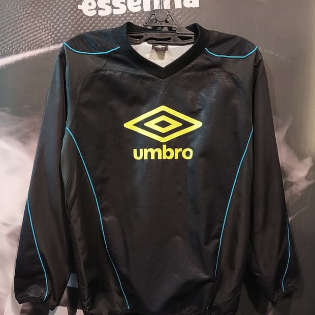 엄브로 바람막이 웜업