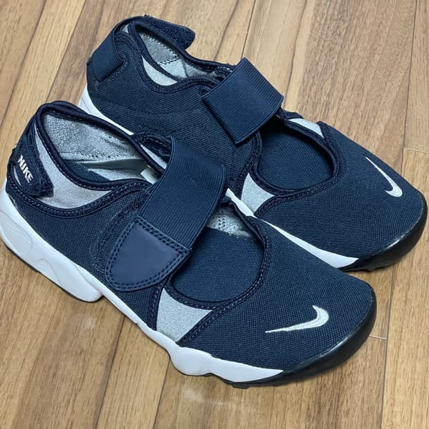 Nike 나이키 에어리프트 네이비 230