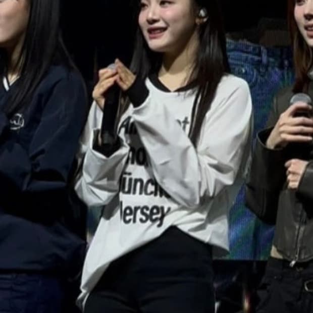 닝닝 착용) 스컬프터 Classic Soccer Jersey