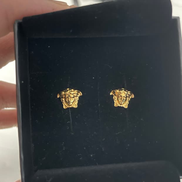 베르사체 메두사 귀걸이