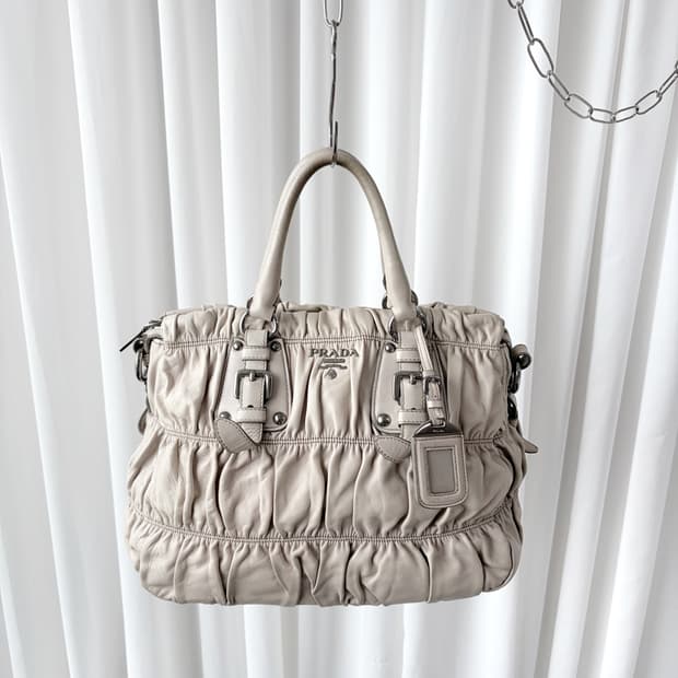 프라다 포미체 나파고프레 토트백